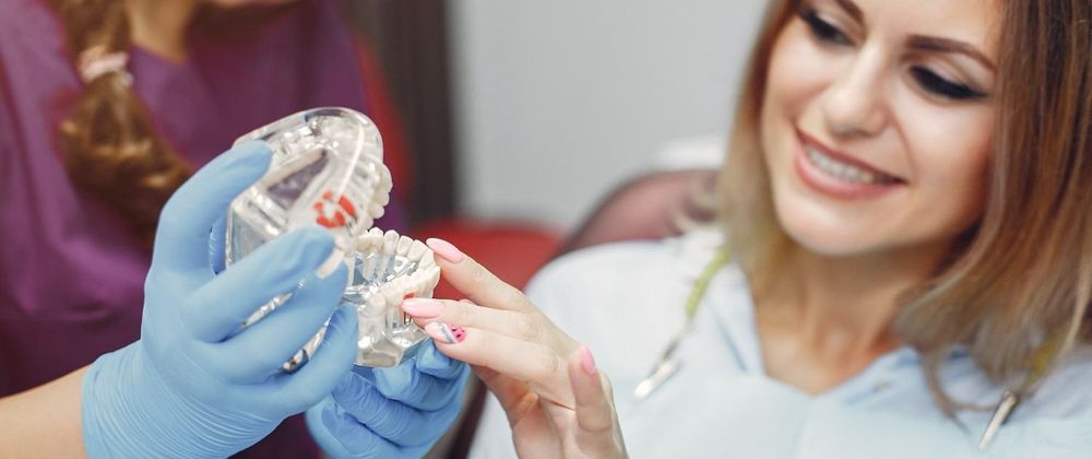 Cover image for Smile and Shine Dental: Your Guide to a Healthier, Brighter Smile