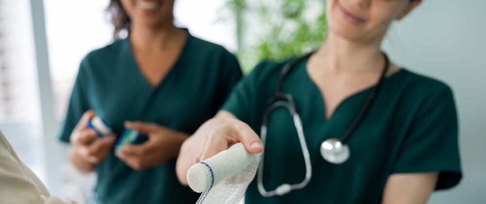 Cover image for Advanced Wound Care in Near Oakland: Hospital Outpatient vs. Private Clinics