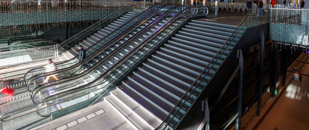 Cover image for Escalator Installation Services in the UAE: Modern Solutions for Commercial Buildings
